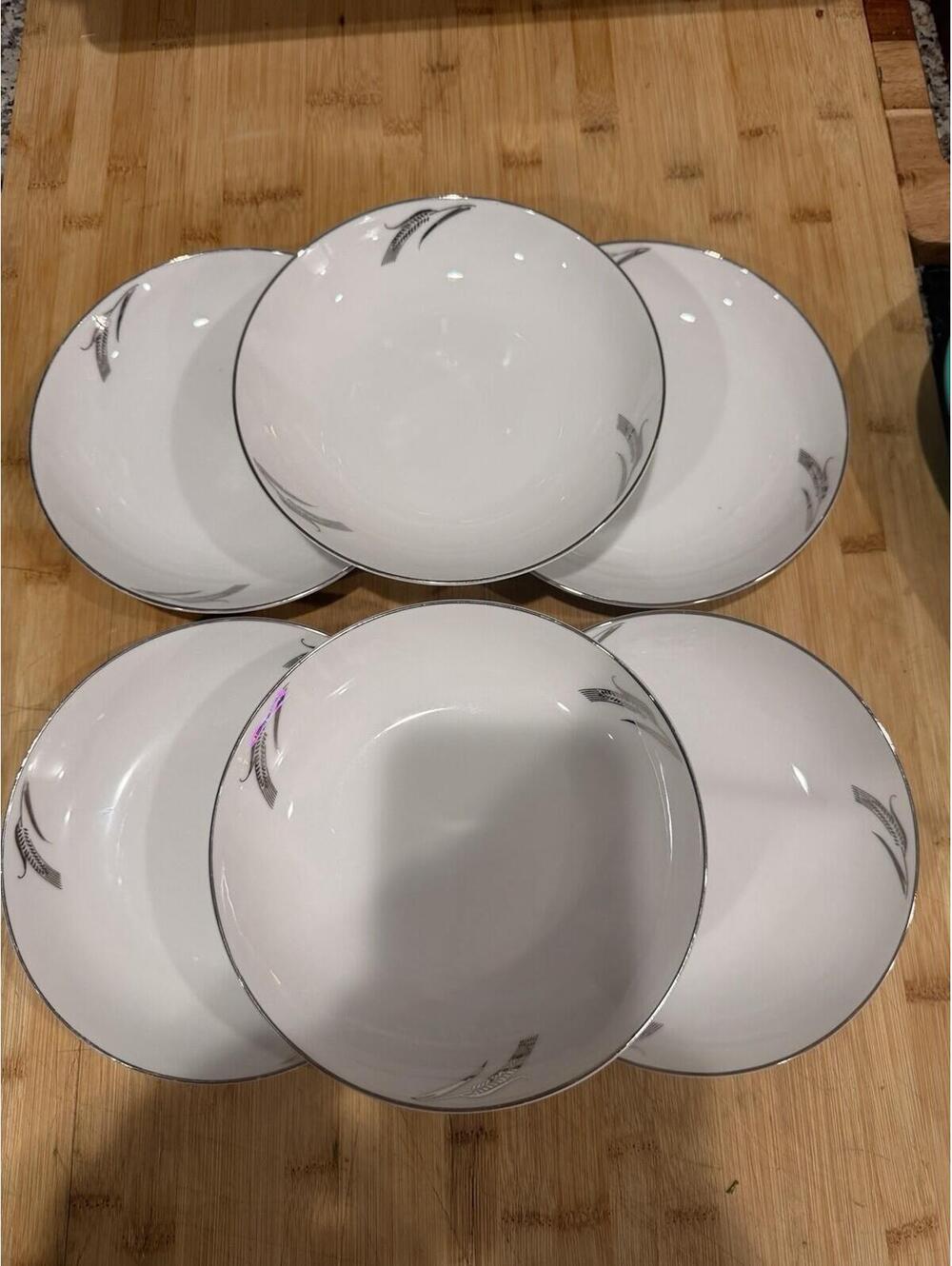 VTG 6 pcs FUKAGAWA Arita hand painted porcelain Full Crop 931 Coupe Soup Bowls *